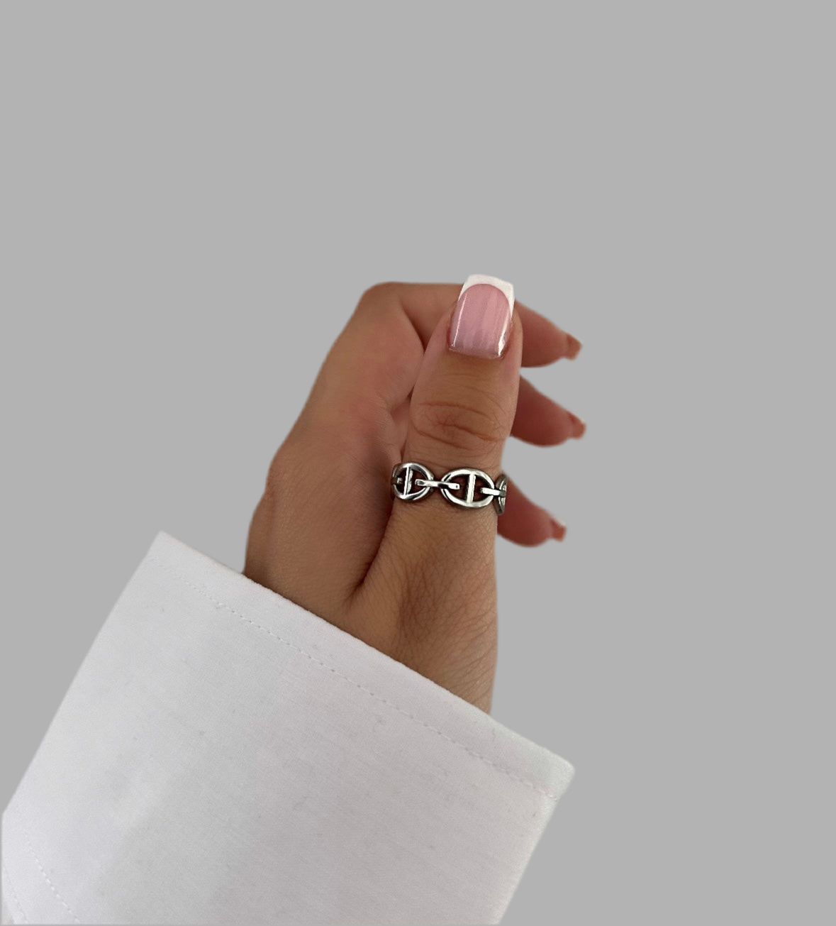 intertwined link ring