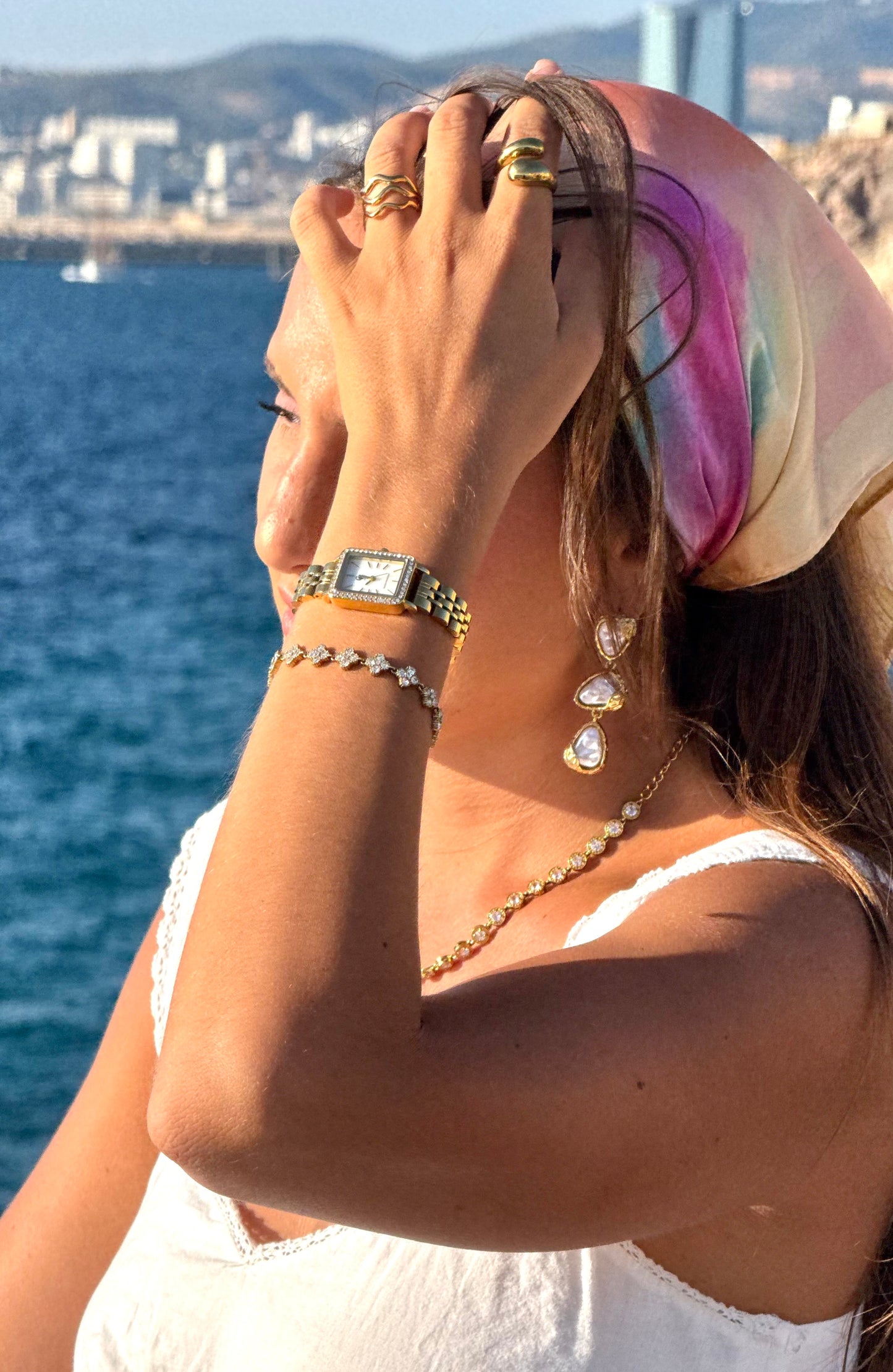 Gold sapphire bracelet