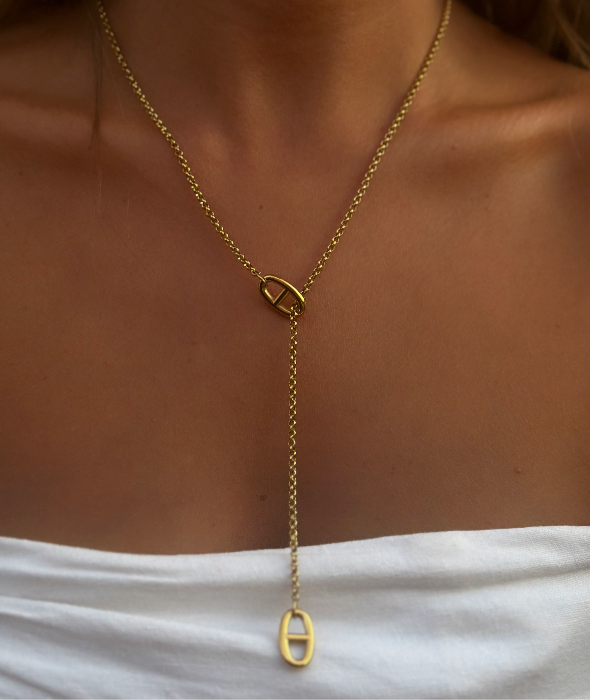 Lea gold necklace