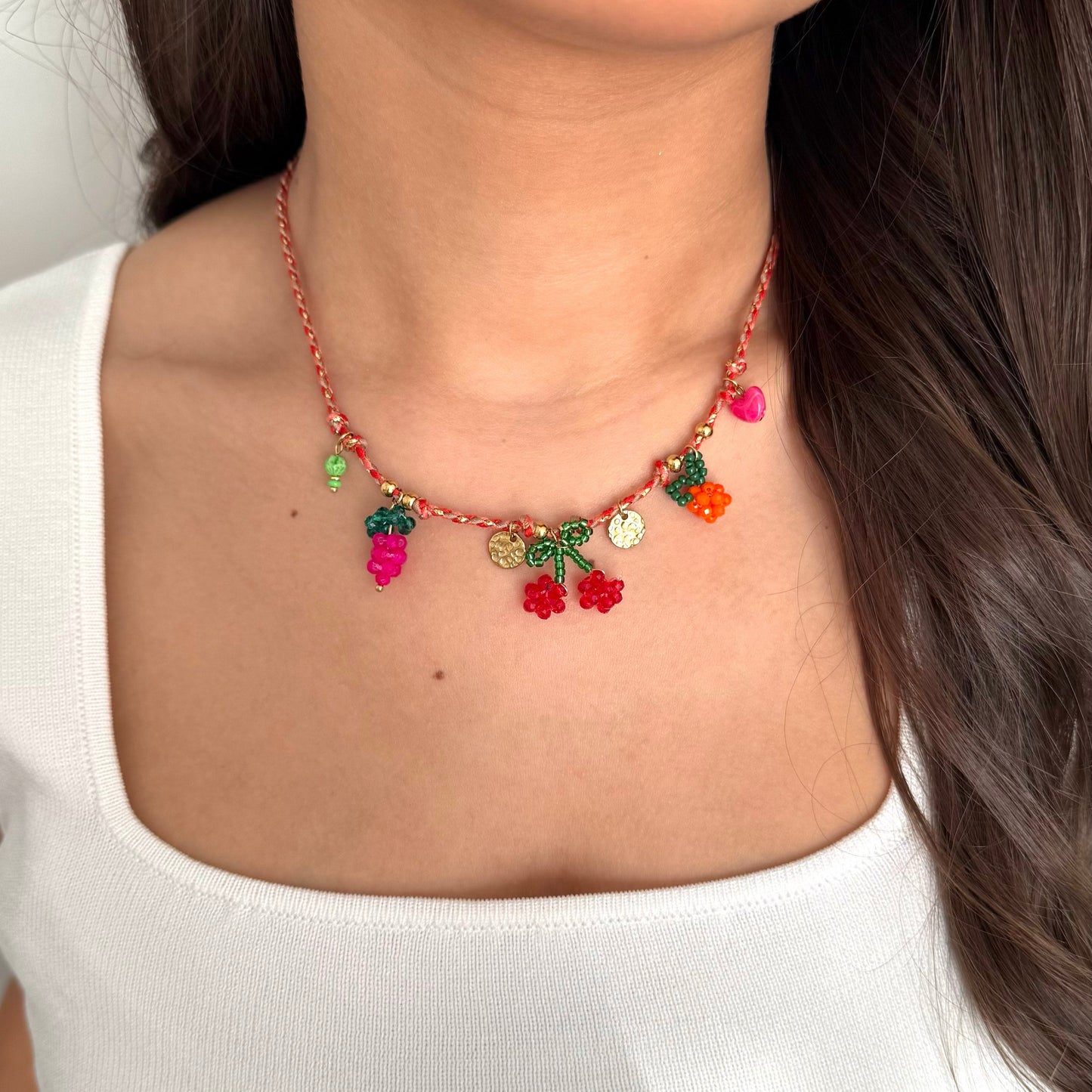 Collier charms pêche