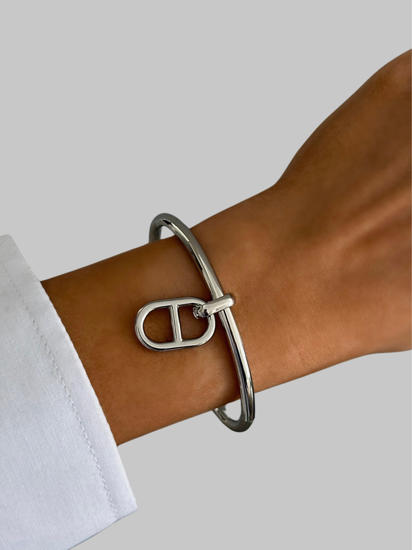 Olga bangle bracelet 
