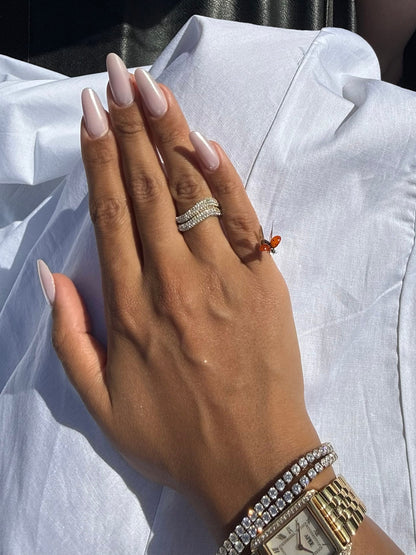 INFINITY-RING MIT PAVÉ-BESATZ