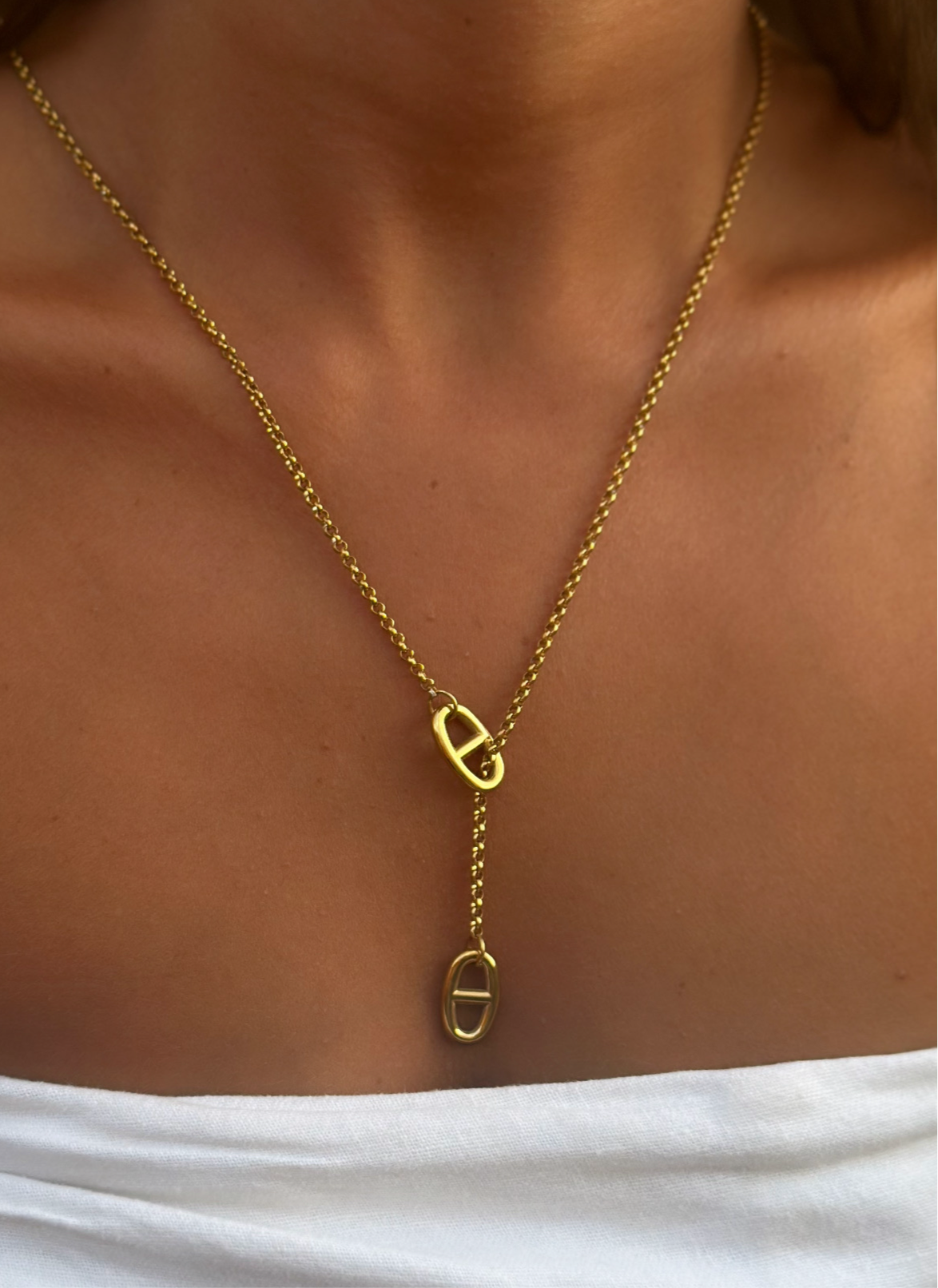 Lea gold necklace